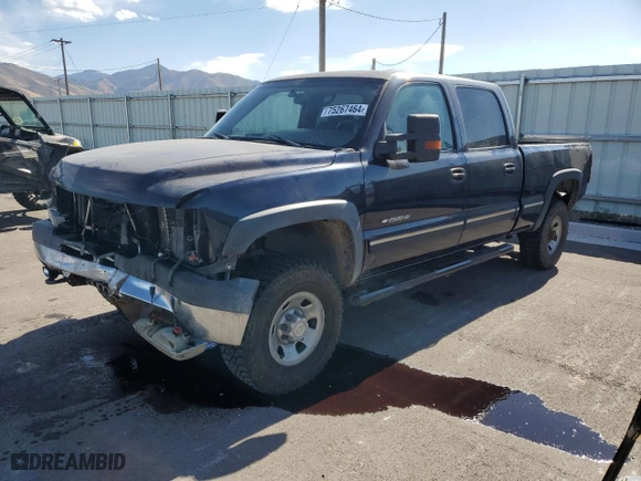 2002 Chevrolet Silverado 2500HD LS with VIN 1GCHK23G02F121208, listed as a Copart auction lot 75267464 with NaN miles and Salvage Title. Bid and sale history available at carsss.com. Image 1.