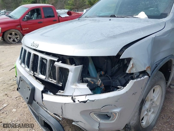 2014 Jeep Grand Cherokee Laredo with VIN 1C4RJFAG7EC243121, listed as a IAAI auction lot 41925695 with 147,999 mi miles. Bid and sale history available at carsss.com. Image 6.