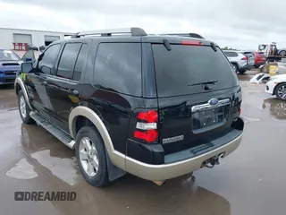2006 Ford Explorer Eddie Bauer z VIN 1FMEU74E36ZA08375, wystawiony jako IAAI lot #42486008 z przebiegiem 214 761 mil mil oraz . Historia ofert i sprzedaży dostępna na DreamBid. Obrazek 3.