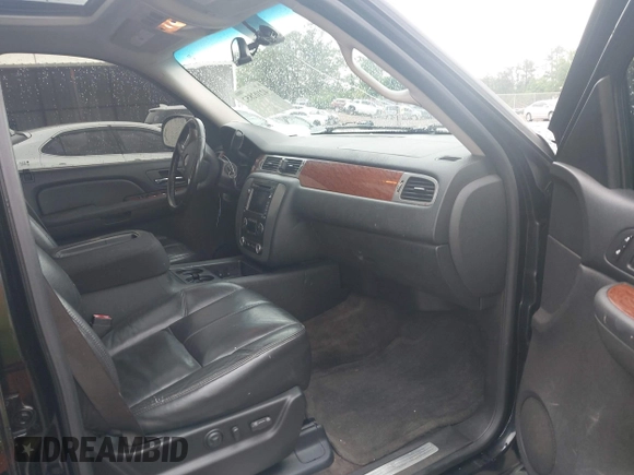 2008 GMC Yukon SLT 4SB z VIN 1GKFK13018J146391, wystawiony jako IAAI lot #42102852 z przebiegiem 305 880 mil mil oraz . Historia ofert i sprzedaży dostępna na DreamBid. Obrazek 5.