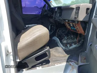 2007 Chevrolet Express Cargo with VIN 1GCGG25V371124133, listed as a IAAI auction lot 42585528 with Not provided miles and . Bid and sale history available at DreamBid. Image 5.