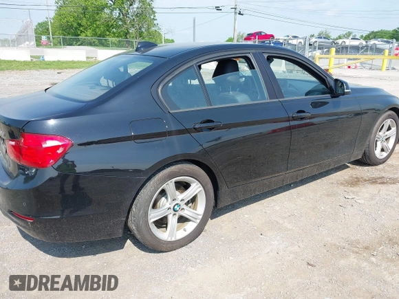 2015 BMW 3 Series 328i с VIN WBA3A5G50FNS91391, выставлен на аукционе IAAI как лот 42095644 с пробегом 184 702 миль миль и . История ставок и продаж доступна на DreamBid. Изображение 4.