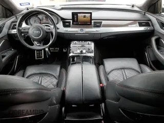 2017 Audi S8 z VIN WUAJ5AFD8HN901401, wystawiony jako Copart lot #77734973 z przebiegiem 133 780 mil mil oraz . Historia ofert i sprzedaży dostępna na DreamBid. Obrazek 8.