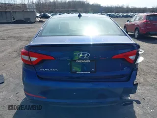 2015 Hyundai Sonata SE z VIN 5NPE24AF7FH158728, wystawiony jako IAAI lot #41841372 z przebiegiem 128 948 mil mil oraz . Historia ofert i sprzedaży dostępna na DreamBid. Obrazek 16.