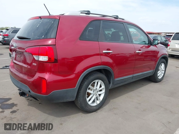 2015 Kia Sorento LX with VIN 5XYKT4A62FG618479, listed as a IAAI auction lot 41934079 with 107,747 mi miles. Bid and sale history available at carsss.com. Image 4.