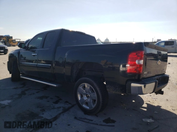 2011 Chevrolet Silverado 1500 LT with VIN 1GCRCSE02BZ450685, listed as a Copart auction lot 50261105 with 95,386 mi miles and Salvage Title. Bid and sale history available at DreamBid. Image 2.