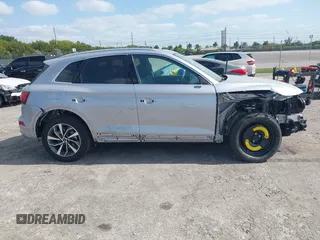 2024 Audi Q5 S line Premium with VIN WA1GAAFY9R2140669, listed as a IAAI auction lot 42092210 with 4,326 mi miles and . Bid and sale history available at DreamBid. Image 14.
