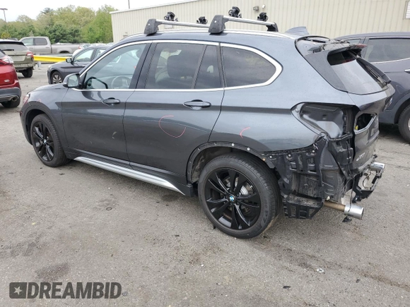 2020 BMW X1 xDrive28i с VIN WBXJG9C06L5R70557, выставлен на аукционе Copart как лот 55525365 с пробегом 32 207 миль миль и Списание • Salvage title. История ставок и продаж доступна на DreamBid. Изображение 2.