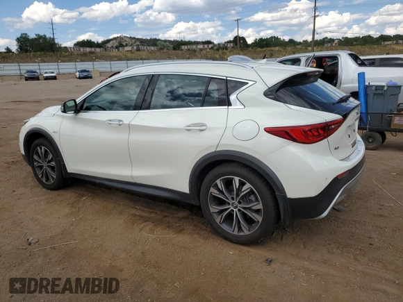 2018 Infiniti QX30 Premium with VIN SJKCH5CR2JA052770, listed as a Copart auction lot 61227824 with 39,761 mi miles and Salvage Title. Bid and sale history available at carsss.com. Image 2.