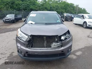 2016 Toyota Highlander XLE z VIN 5TDJKRFHXGS258923, wystawiony jako IAAI lot #42372340 z przebiegiem 181 438 mil mil oraz . Historia ofert i sprzedaży dostępna na DreamBid. Obrazek 12.
