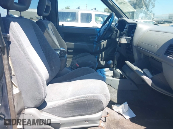 1996 Isuzu Rodeo z VIN 4S2CM58V6T4310394, wystawiony jako IAAI lot #42215009 z przebiegiem 244 151 mil mil oraz . Historia ofert i sprzedaży dostępna na DreamBid. Obrazek 5.