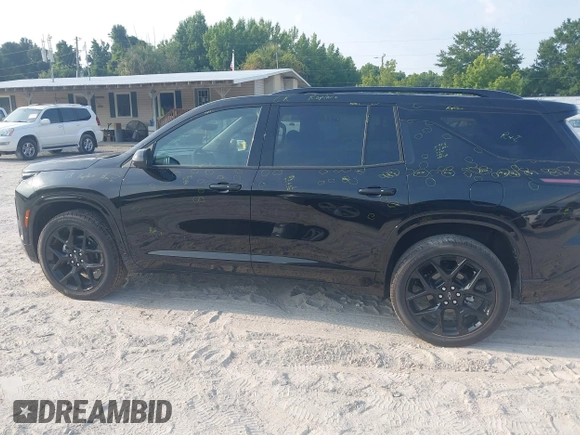 2025 Chevrolet Traverse z VIN 1GNERLRS6SJ211094, wystawiony jako IAAI lot #42554836 z przebiegiem 380 mil mil oraz . Historia ofert i sprzedaży dostępna na DreamBid. Obrazek 14.