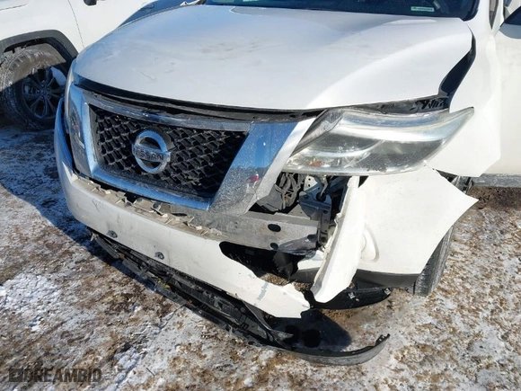 2014 Nissan Pathfinder SL with VIN 5N1AR2MM3EC687138, listed as a IAAI auction lot 41386564 with 124,544 mi miles. Bid and sale history available at carsss.com. Image 6.