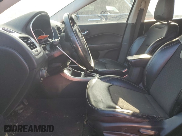 2019 Jeep Compass Latitude with VIN 3C4NJCBB3KT852044, listed as a Copart auction lot 46902925 with 49,085 mi miles and Salvage title. Bid and sale history available at DreamBid. Image 7.