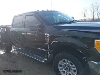 2017 Ford Super Duty F-250 SRW Lariat with VIN 1FT7W2BTXHEE16331, listed as a IAAI auction lot 41770428 with 71,992 mi miles. Bid and sale history available at carsss.com. Image 13.