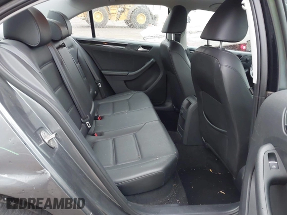 2016 Volkswagen Jetta Sedan 1.8T SEL with VIN 3VWL17AJ4GM251702, listed as a IAAI auction lot 41924085 with 93,605 mi miles. Bid and sale history available at carsss.com. Image 8.
