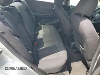 2015 Chevrolet Sonic LT z VIN 1G1JC5SHXF4108194, wystawiony jako Copart lot #54174955 z przebiegiem 146 443 mil mil oraz Szkoda całkowita • Salvage title. Historia ofert i sprzedaży dostępna na DreamBid. Obrazek 10.