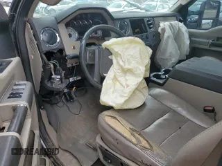 2008 Ford F-350 XL z VIN 1FTWW31518EA06389, wystawiony jako Copart lot #44060945 z przebiegiem Nie podano mil oraz Nie do naprawy • Non repairable. Historia ofert i sprzedaży dostępna na DreamBid. Obrazek 8.