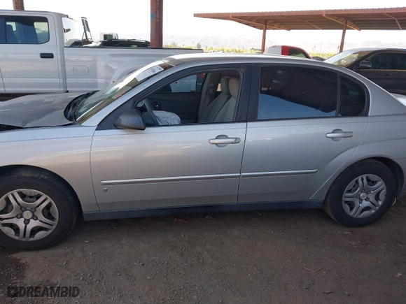 2006 Chevrolet Malibu LS w/1LS with VIN 1G1ZS51F56F284189, listed as a IAAI auction lot 41976866 with 166,210 mi miles. Bid and sale history available at carsss.com. Image 14.