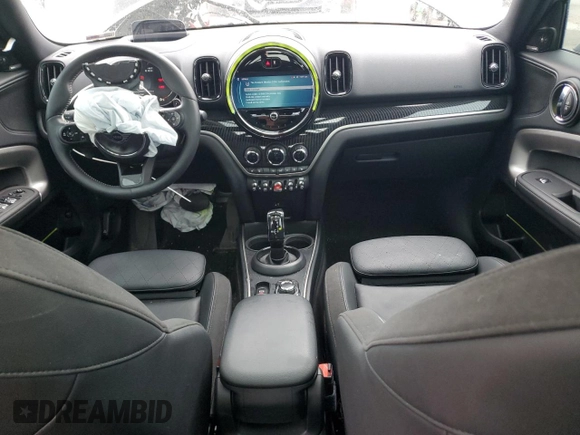2024 MINI Countryman Cooper S with VIN WMZ83BR08R3R60395, listed as a Copart auction lot 61432835 with 18,142 mi miles and Salvage title. Bid and sale history available at DreamBid. Image 8.