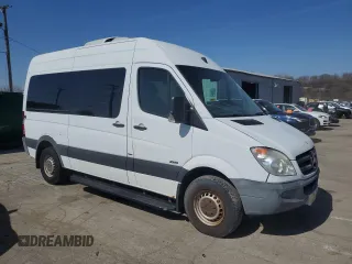 2013 Mercedes-Benz Sprinter Passenger with VIN WDZPE7CC7D5731046, listed as a Copart auction lot 46614215 with Not Provided miles and Clean Title. Bid and sale history available at carsss.com. Image 4.