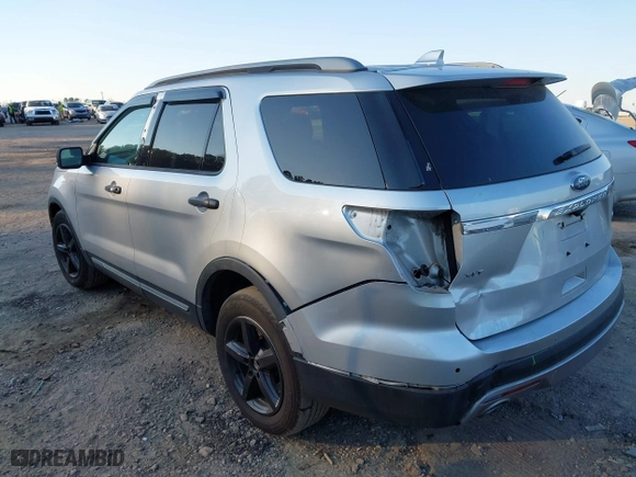 2017 Ford Explorer XLT with VIN 1FM5K8DH3HGB03300, listed as a IAAI auction lot 40978498 with 94,665 mi miles. Bid and sale history available at carsss.com. Image 3.