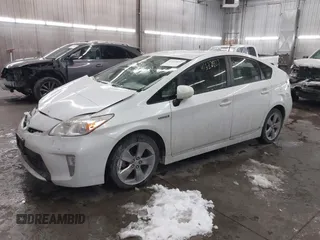 2013 Toyota Prius One with VIN JTDKN3DU5D5609960, listed as a IAAI auction lot 41533827 with 231,754 mi miles. Bid and sale history available at carsss.com. Image 2.