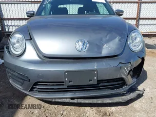 2019 Volkswagen Beetle S с VIN 3VWFD7AT3KM707221, выставлен на аукционе IAAI как лот 41860730 с пробегом 35 885 миль миль и . История ставок и продаж доступна на DreamBid. Изображение 6.