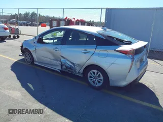 2016 Toyota Prius Two with VIN JTDKBRFU7G3529309, listed as a IAAI auction lot 41737308 with 116,848 mi miles. Bid and sale history available at carsss.com. Image 3.
