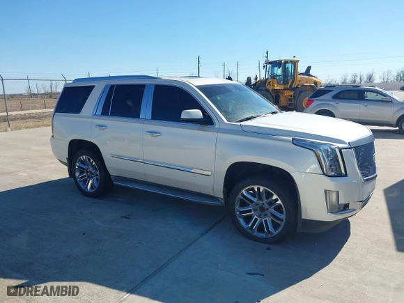 2015 Cadillac Escalade Luxury with VIN 1GYS3BKJ7FR303390, listed as a IAAI auction lot 41428556 with 152,978 mi miles. Bid and sale history available at carsss.com. Image 13.