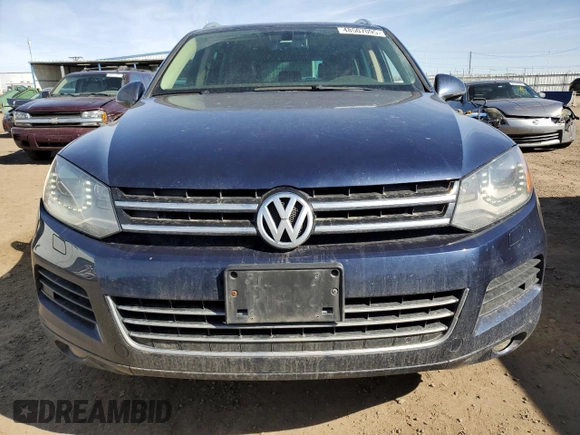 2012 Volkswagen Touareg Sport z VIN WVGFK9BP9CD000509, wystawiony jako Copart lot #48507095 z przebiegiem 164 283 mil mil oraz Szkoda całkowita • Salvage title. Historia ofert i sprzedaży dostępna na DreamBid. Obrazek 5.