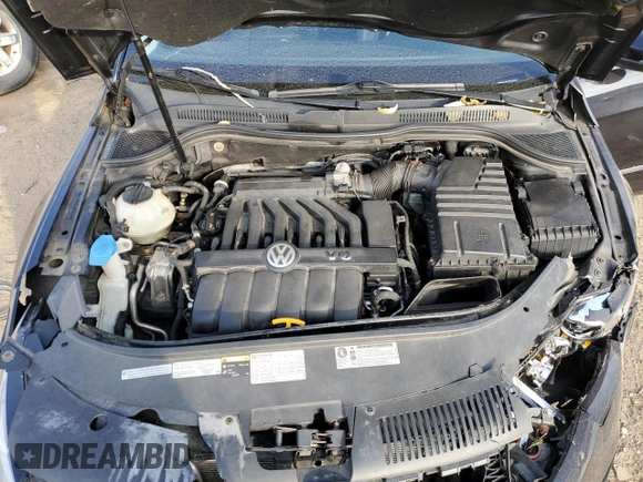 2013 Volkswagen CC VR6 Executive 4Motion with VIN WVWGU7AN1DE550824, listed as a Copart auction lot 77453544 with 0 mi miles and Salvage Title. Bid and sale history available at carsss.com. Image 12.
