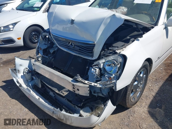 2001 Lexus LS 430 with VIN JTHBN30FX10012057, listed as a IAAI auction lot 42017083 with 201,263 mi miles. Bid and sale history available at carsss.com. Image 6.