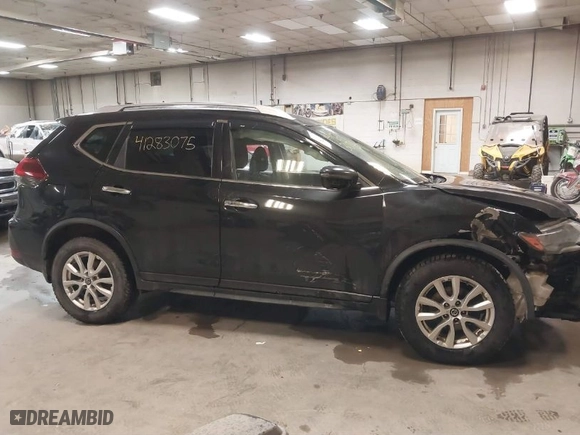 2019 Nissan Rogue SV with VIN JN8AT2MV4KW379098, listed as a IAAI auction lot 41283075 with 82899 miles. Bid and sale history available at carsss.com. Image 13.