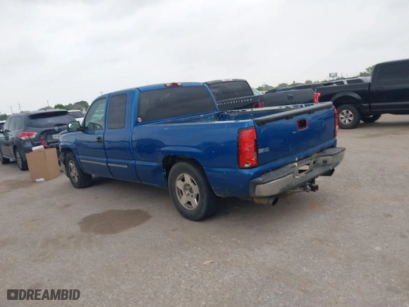 2004 Chevrolet Silverado 1500 LS with VIN 2GCEC19T641261630, listed as a IAAI auction lot 41940454 with 375,129 mi miles. Bid and sale history available at carsss.com. Image 3.