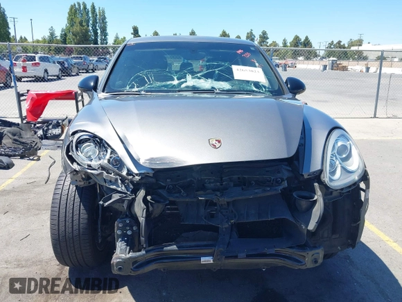 2014 Porsche Cayenne S с VIN WP1AB2A29ELA55755, выставлен на аукционе IAAI как лот 42653023 с пробегом 119 560 миль миль и . История ставок и продаж доступна на DreamBid. Изображение 13.