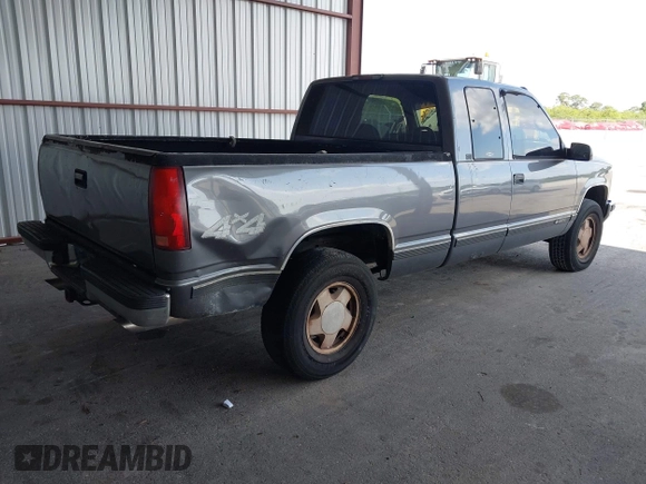 1996 Chevrolet Silverado 1500 with VIN 1GCEK19MXTE176685, listed as a IAAI auction lot 42226660 with 299,603 mi miles and . Bid and sale history available at DreamBid. Image 4.