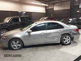 2007 Acura RL Technology with VIN JH4KB16657C004153, listed as a IAAI auction lot 42206466 with 333,860 mi miles and . Bid and sale history available at DreamBid. Image 6.