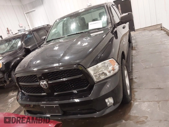 2015 Ram 1500 Tradesman z VIN 1C6RR7FT8FS752704, wystawiony jako IAAI lot #42200914 z przebiegiem 131 275 mil mil oraz . Historia ofert i sprzedaży dostępna na DreamBid. Obrazek 12.