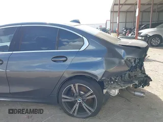 2021 BMW 3 Series 330i z VIN 3MW5R1J03M8B48135, wystawiony jako IAAI lot #41878583 z przebiegiem 33 719 mil mil oraz . Historia ofert i sprzedaży dostępna na DreamBid. Obrazek 6.
