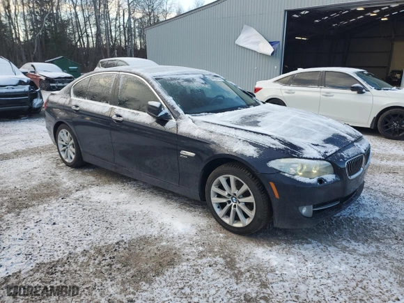 2012 BMW 5 Series 528i xDrive with VIN WBAXH5C54CDW04897, listed as a Copart auction lot 84185774 with 160,770 mi miles and Salvage Title. Bid and sale history available at carsss.com. Image 4.