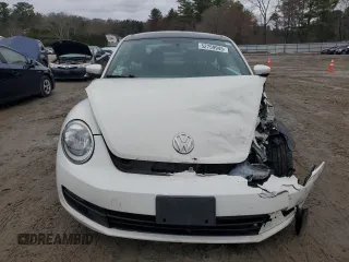 2012 Volkswagen Beetle 2.5L PZEV with VIN 3VWJP7AT8CM634558, listed as a Copart auction lot 52759945 with 0 mi miles and Clean Title. Bid and sale history available at carsss.com. Image 5.