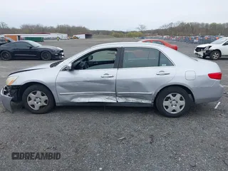 2005 Honda Accord LX z VIN 1HGCM56445A180496, wystawiony jako IAAI lot #42006457 z przebiegiem 163 206 mil mil oraz . Historia ofert i sprzedaży dostępna na DreamBid. Obrazek 14.
