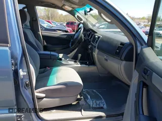 2004 Toyota 4Runner SR5 with VIN JTEBU14R940023936, listed as a IAAI auction lot 41991900 with 161,948 mi miles and . Bid and sale history available at DreamBid. Image 5.