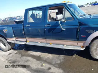 1996 Ford F-350 с VIN 1FTJW35F5TEA87189, выставлен на аукционе IAAI как лот 42228541 с пробегом 228 747 миль миль и . История ставок и продаж доступна на DreamBid. Изображение 13.