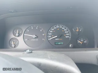 2003 Jeep Grand Cherokee Laredo with VIN 1J8GW48S63C596866, listed as a IAAI auction lot 42060430 with 129,849 mi miles. Bid and sale history available at carsss.com. Image 7.