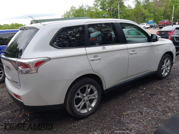 2014 Mitsubishi Outlander SE z VIN JA4AD3A37EZ015188, wystawiony jako IAAI lot #42281043 z przebiegiem 116 876 mil mil oraz . Historia ofert i sprzedaży dostępna na DreamBid. Obrazek 4.