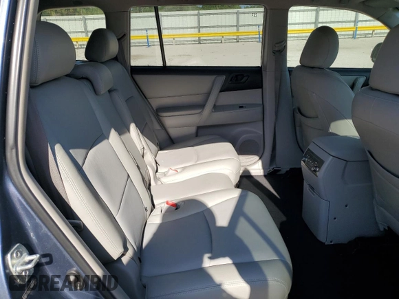 2013 Toyota Highlander with VIN 5TDZA3EH5DS039934, listed as a Copart auction lot 54132775 with 62,541 mi miles and Non Repairable. Bid and sale history available at DreamBid. Image 11.