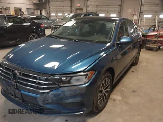 2019 Volkswagen Jetta SEL z VIN 3VWE57BU2KM116717, wystawiony jako IAAI lot #41951428 z przebiegiem 85 791 mil mil oraz . Historia ofert i sprzedaży dostępna na DreamBid. Obrazek 17.