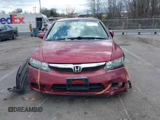 2009 Honda Civic LX z VIN 1HGFA16529L000403, wystawiony jako IAAI lot #41817223 z przebiegiem 85 775 mil mil oraz . Historia ofert i sprzedaży dostępna na DreamBid. Obrazek 13.